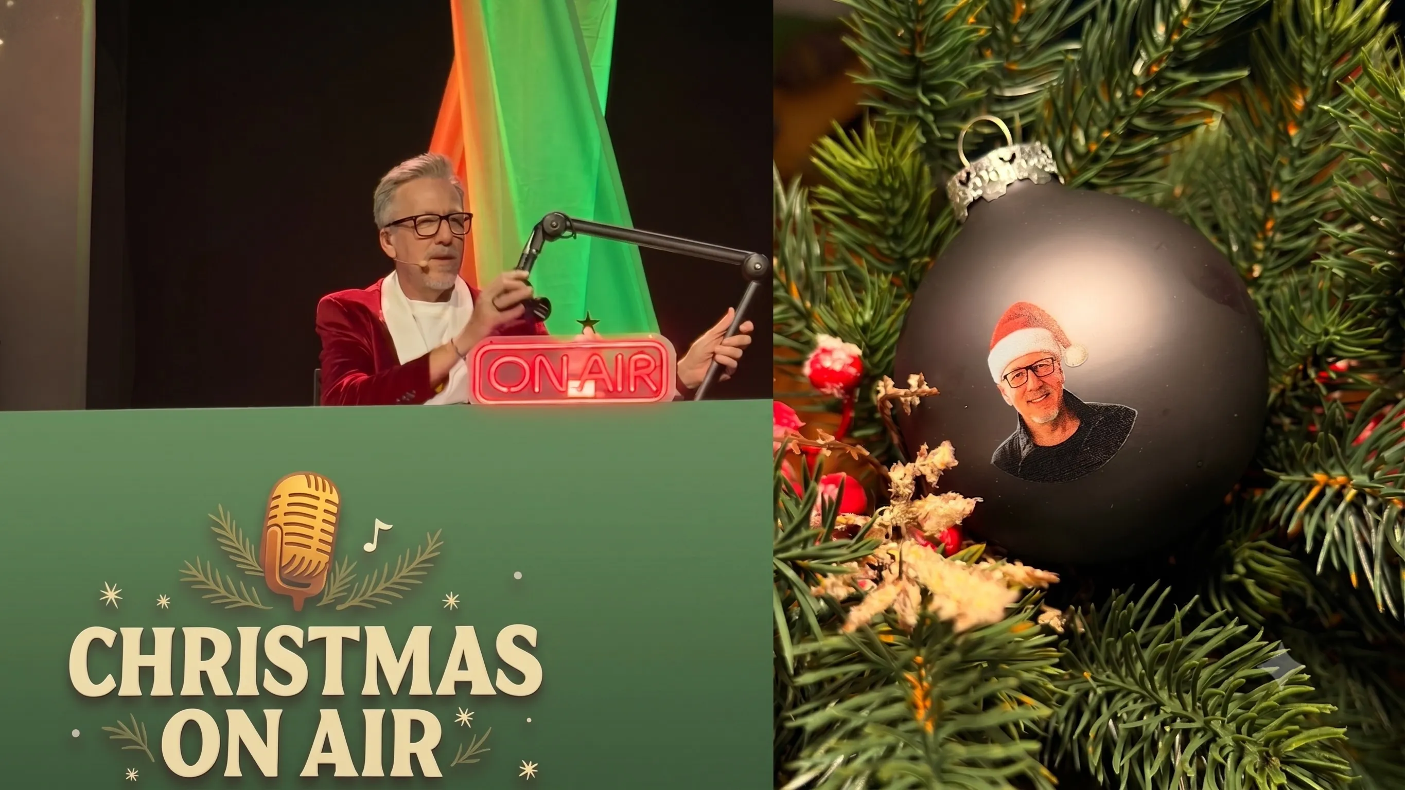 Jan Malte Andresen liest am ON-AIR-Pult — daneben eine Christbaumkugel mit Logo