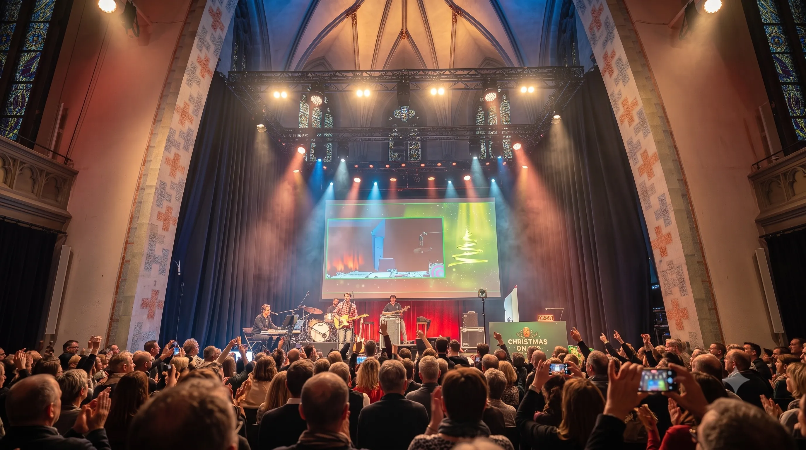 Christmas On Air in der Heilig-Kreuz-Kirche Gelsenkirchen — Band und singendes Publikum